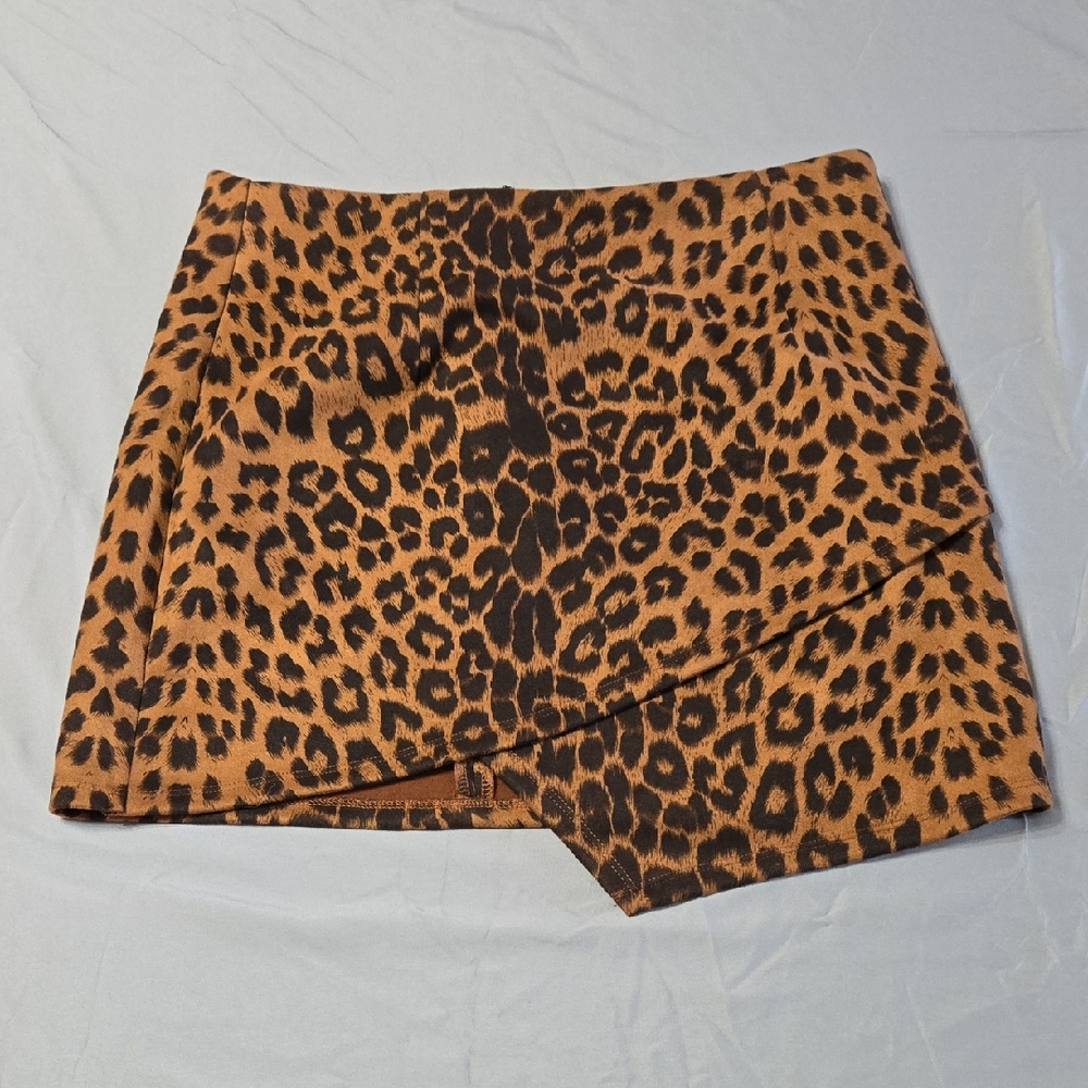 Vestique Sz Med Animal Print Skirt
